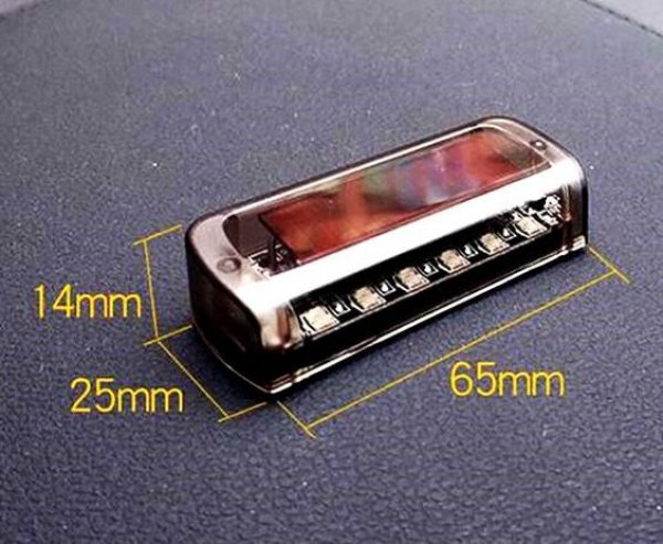 Защо си струва: Опция за тези, които не искат да инсталират скъпа алармена система, а да създадат впечатление, че такава е монтирана.
Какви са отзивите: Добри за продукта и за доставката. Единственият минус е инструкцията на китайски език.