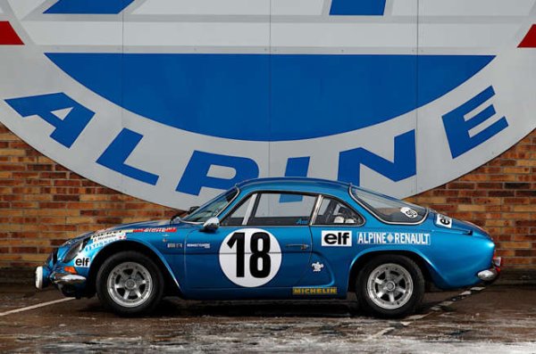 Първият Световен рали шампионат, проведен през 1973 година, демонстрира, че Alpine е създала най-добрата рали кола на планетата. A110 печелят всички позиции на подиума на Рали Монте-Карло през януари, повтарят удяра на Тур дьо Корс през декември и взима пет други кръга. Така титлата е за Alpine със 147 точки, докато Fiat (124 Abarth Rallye) и Ford (Escort RS 1600) оформят тройката.

A110 остава конкурентен още няколко години, но Lancia Stratos пристига през 1974 година и малкият Alpine няма шанс.  По ирония на съдбата, в годината на най-големия си успех, компанията се задъхва финансово. Трябва да бъде спасена от своя доставчик на двигатели, превръщайки се в Soci&eacute;t&eacute; des Automobiles Alpine Renault.