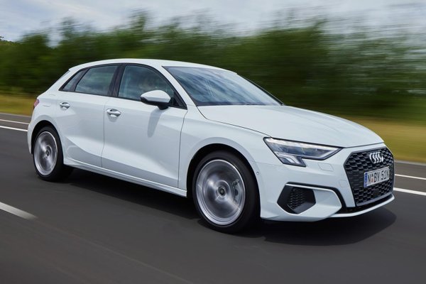 Продажбите на Audi в ЕС намаляват с десетина процента спрямо миналата година, но пазарният дял се увеличава до 5%. 

През 2018: 561,869 продажби, пазарен дял 5.2% 
