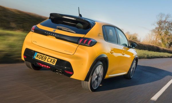 И тук недостигът на чипове и проблемите с производството си казват думата - 18% спад на годишна база, като пазарният дял се свива с половин  пункт до 6.3%. 

През 2018: 669,726 продажби, пазарен дял 6.2% 
