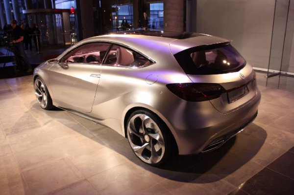 Ню Йорк 2011 - Mercedes-Benz Concept A