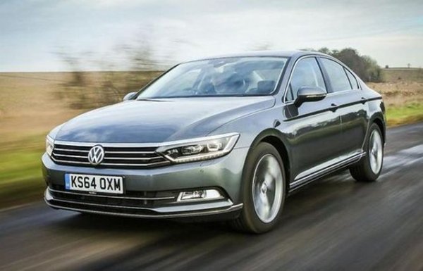 Passat е фантастичен универсален автомобил, съчетаващ комфорт и ефективност с достатъчно приятно управление и възхитително стилен интериор. Има и достатъчно място за всички, както и много вместителен багажник. Тази кола, макар и от не премиум марка дори изглежда добре, а използваните екземпляри са наистина на конкурентни цени. Надеждността е другата силна страна в полза на този автомобил. 