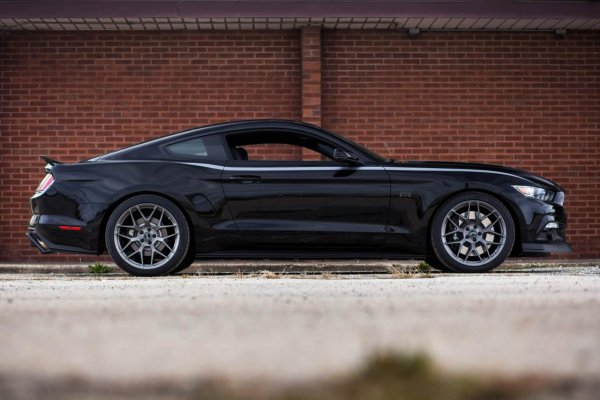 Ford Mustang RTR 