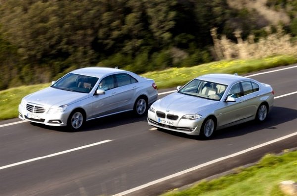 Новите BMW 5-series и Mercedes E-class
