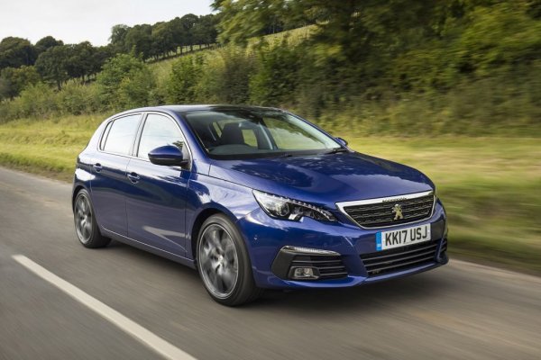 Цена като нов - 26 745 лири  
Цена след три години - 7 175 лири
Губите: 73.2%
Става дума за доста добре оборудваното Tech Edition, с адаптивен круиз контрол, разпознаване на знаците, климатик, тъчскрийн и по-голям екран на мултимедията. 
В България толкова богато оборудване ще е плюс на вторичния пазар. На развитите пазари в Западна Европа е минус, тъй като купувачите осъзнават - повече оборудване означава повече потенциални повреди и по-големи разходи за ремонти. 
