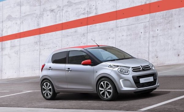 Цена като нов - 14 160 лири  
Цена след три години - 4 125 лири
Губите: 70.9%
Същата работа като при близнака Peugeot 108. Разликата е, че на Острова ситроенът по начало се продава една идея по-скъпо, а в България е обратното. 
