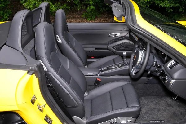 Силни страни - брилянтно управление, изненадващо удобно возене, класен интериор.

Слабости - не е толкова добре оборудван като някои конкуренти, сравнително скъпо за закупуване и притежаване.
