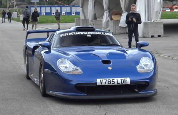 Този автомобил е интересен по няколко причини. Първата е, че именно той се оказва най-големият съперник на Mercedes-Benz CLK GTR, за който вече стана дума. Второ, именно 911 GT1 (макар и напълно преработен) печели "24 часа на Льо Ман" през 1998 година, като е управляван от Алън МакНиш, Лоран Айело и Стефано Ортели.

Задвижването на болида с тегло 1150 килограм става с 6-цилиндров "боксер" с обем 3,2 литра и две турбини, който развива 544 конски и 600 Нм.