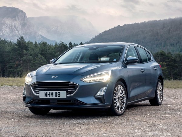 Именно малкият багажник беше една от причините, поради които третото поколение на Focus на някои пазари не се продаваше толкова успешно, колкото предшественика му. Обявеният от производителя обем на багажника е 375 литра, но се оказва, че побира 280 литра.
