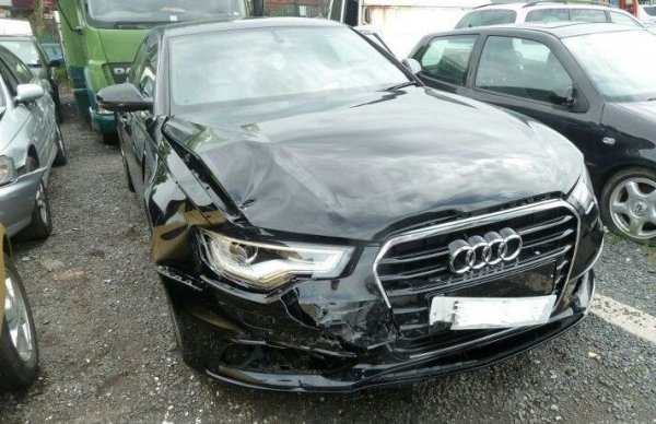 Напълно разбираемо е защо българите толкова държат на автомобила си и понякога са склонни да инвестират в него повече, отколкото позволява бюджетът им. След дългия период, в който за кола се чакаше по десетилетие, такова поведение е нормално. Но все пак е разумно да прецените дали колата, която купувате, ще ви е по джоба - не само като начална цена, но и като поддръжка, данъци и други разходи. При 3- до 5-годишен премиум автомобил като Audi автокаското е много препоръчително - не само заради все още високия риск от кражба, но и защото дори дребна градска злополука може да повреди намиращите се под броните радари и сензори, и да направи сметката за ремонта астрономическа. 
