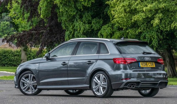 Бърз преглед из българските обяви показва, че А3 производство между 2015 и 2018 година може да се намери между 19 000 и 44 000 лева. Най-популярната модификация е 2.0 TDI, средно по 25 000 - 30 000 лева, и с обявен пробег от порядъка на 60 000 - 90 000 км. 
При А4 ножицата е между 20 000 и 50 000 лева. И тук най-често срещаният мотор е 2.0 TDI, но средният пробег е доста по-висок - 140 до 200 хиляди километра. 
При А6 най-достъпните петгодишни коли започват от около 27 000 лева и могат да стигнат почти 100 000 лева. 
