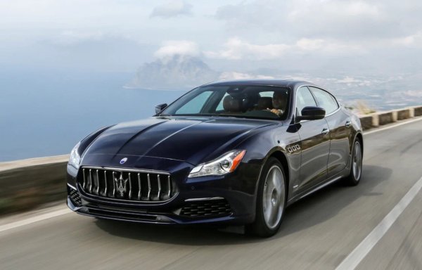 Проблемите започват да се появяват още по време на гаранционния период. Коляновите валове се пукат, втулките се чупят. Има версия, че това е следствие от производствен дефект. Освен това лошото гориво в този дизелов двигател бързо причинява повреда на горивната помпа. Амортисьорът в системата за рециркулация на отработените газове EGR често не функционира. Случват се течове.

Често се пукат и пропускат разни маркучи и тръбички, протича и доста скъпо сменяемият маслен радиатор. На автомобили Jeep този двигател се поставя до 2016 г., когато беше заменен с модернизиран агрегат с индекс EXN. Той обаче все още имаше проблеми с течовете и горивните помпи.
