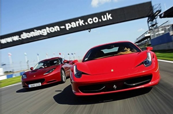 Кадри от конкурса Britain&rsquo;s Best Driver&rsquo;s Car 2010 на Аutocar. Победител е Porsche 911 GT3 RS.