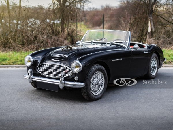 Очаквана цена: &euro;60,000 - &euro;70,000
Класически модел на Healey, чиято цена на практика се утрои за последните десет години. Тази конкретна машина е в ръцете на Птижан от 36 години. 
