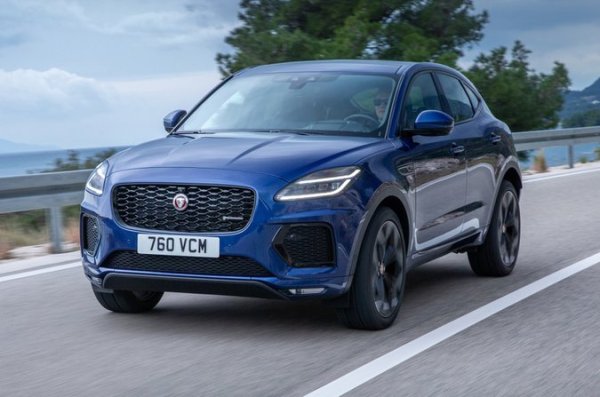 Jaguar се представи доста по-добре от дъщерната марка Land Rover, като резултатът му беше подобрен от силното представяне на XJ в класа на луксозните автомобили. Въпреки това, E-Pace (на снимката) и I-Pace SUV все още се борят с множество недостатъци.
