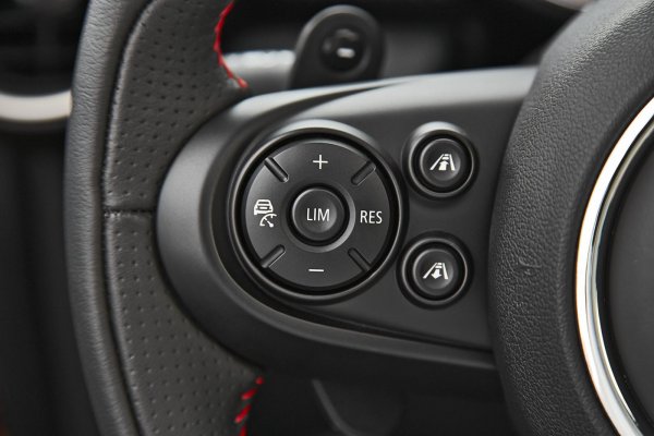 Новото MINI