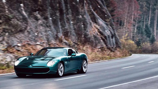 Ретрофутуристичен хиперавтомобил, който съживява марката Iso. Със своите плавни калници, "плаваща" решетка и двойни фарове, GTZ изглежда като концепция от 60-те години на миналия век, случайно пренесен в наши дни. Под капака се намира 6,2-литров Corvette V8, но ключовото тук е дизайнът, който балансира между агресия и елегантност.
