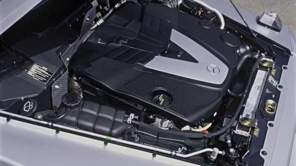 По-късно редовите "шестаци" изчезват и отстъпват място на V6 агрегатите. Клиентите избират между бензиновия M112 и дизеловия OM646. И двата мотора осигуряват напълно достойна динамика, макар че с времето дизелът показва някои дефекти. Поради тази причина бензиновият вариант изглежда като по-добрия избор.
