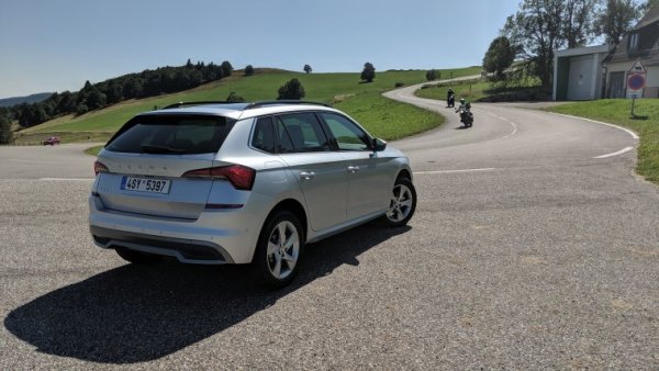 Чешката марка на VW е продала с почти 18 000 автомобила по-малко в сравнение със същия период на 2020 (-16%). Пазарният й дял обаче пораства от 5.4 до 5.8%. 
