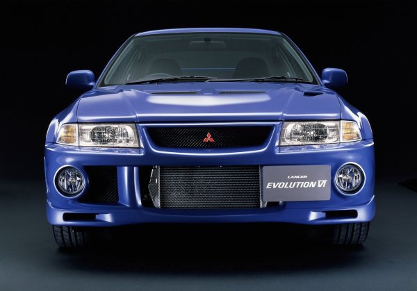 Mitsubishi Lancer Evolution VI е автомобил, предназначен за рали пътища, но също така е обичан от широката публика. Със своя мощен 4G63 двигател с турбокомпресор и система за задвижване на всички колела, Evolution VI се превърна в един от най-популярните коли за улични състезания. 

Mitsubishi Lancer Evolution беше неразделна част от японската състезателна култура през 90-те години и остава популярен сред любителите на агресивното шофиране и тунинг. Историята на ралитата и технологичният напредък го превърнаха в икона наравно с по-скъпите спортни автомобили.