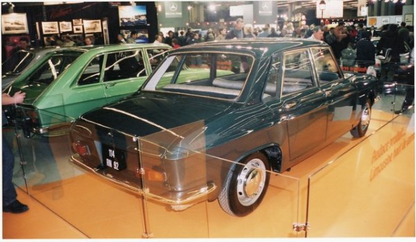 Последните три проекта носят кодове 114, 115 и 117. Всички те датират от първата половина на 60-те години на миналия век. Проект 114 е гранд турър с предно разположен двигател и задвижване на задните колела, способен да побере 6-цилиндров двигател. Renault обаче предпочита по-достъпно и по-иновативно комби R16, пионер на хечбека, пуснат на пазара през 1965 г.