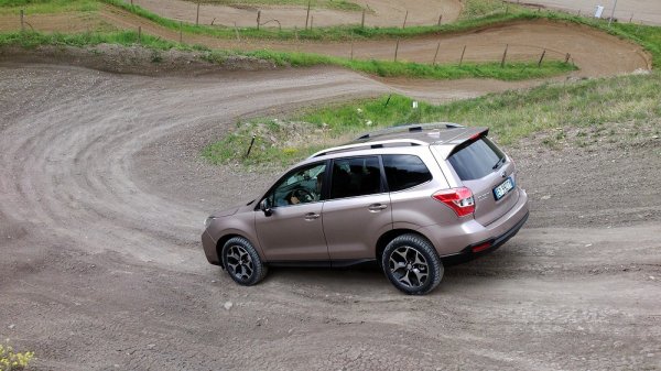 Subaru Forester Diesel Lineartronic със система X-Mode