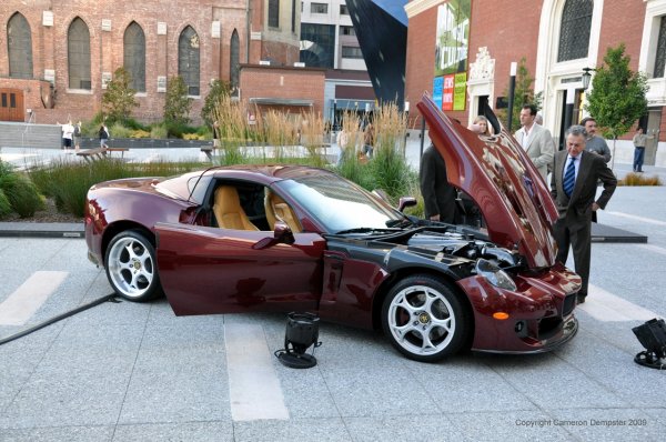 SV 9 Competizione - Италианско-американска кола, базирана на Corvette C6 LS3