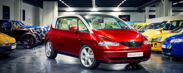 Дизайнът на Патрик Льо Кеман е смел и привлича вниманието, но не толкова купувачите. Avantime остава в производство до 2003 и производствената серия е от едва 8500 бройки. Причините за това са много: Renault позиционира модела като пряк съперник на BMW и Mercedes, пространството за пътуващите отзад е ограничено, а и създаването на купе на шасито на Espace едва ли е най-добрата идея на света.