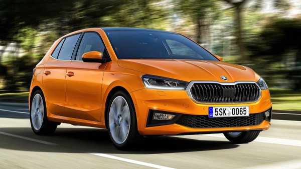 ФИНАЛИСТИ: 
BMW i4
Hyundai i20
Mercedes C-Class
Peugeot 308
Skoda Fabia

ОТПАДНАЛИ: BMW 2 Series Active Tourer, BMW 2 Series Coupe, BMW M3/M4, Peugeot 508 PSE, Renault Kangoo, Suzuki Swace, Volkswagen T7
