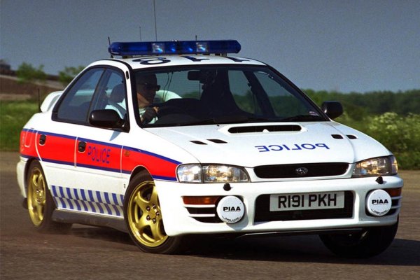 Subaru имаше славна ера в състезанията и в резултат на това дори полицията искаше да кара Impreza в най-радикалната ѝ версия. Поради това, британските власти решиха да се сдобият с вариант Turbo със задвижване на всички колела в средата на 90-те години.
