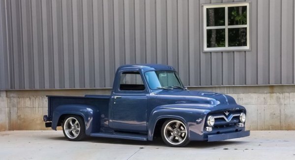 От него тръгва доминацията на пикапите Ford F-Series на американския пазар. Използван е в цялата гама на изчезналата вече марка Mercury, в първия Ford Transit и дори в отвъдокеански автомобили като Simca Vedette от 1955. 