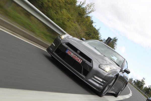 Nissan GT-R 2012