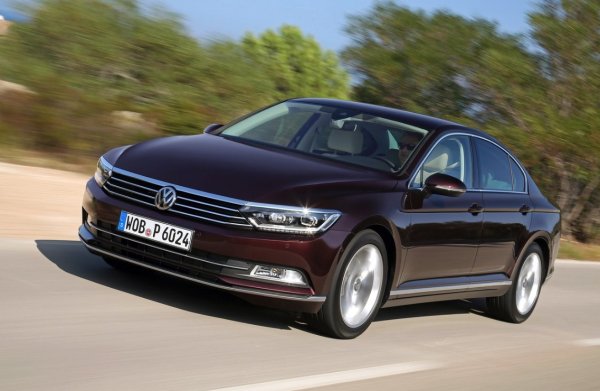 Passat B8 заслужено се счита за еталон на средната класа и идеален автомобил за изминати километри. Той предлага огромно пространство, безопасно управление и приятен комфорт, а в същото време е просто здраво направен &ndash; корозията практически отсъства, а интериорът може да издържи голям пробег. 

Струва си да се насочите към периода 2015-2019, защото след фейслифт през 2019 моделът пое мултимедийната поддръжка от Golf 8 заедно с недостатъците си - по-лоша ергономия, липса на физически бутон за звука и системни повреди.