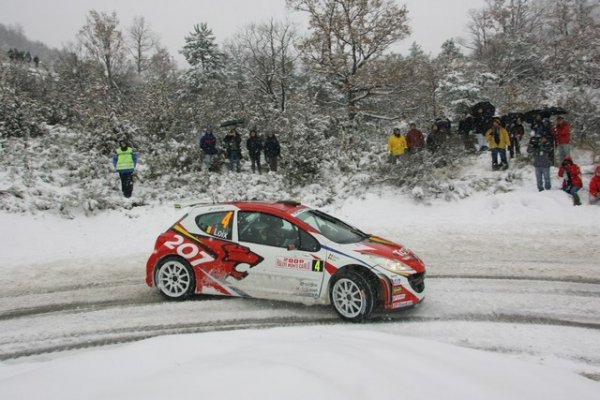 Последният успех на  Peugeot в Монте Карло датира от 1985 с 205 Турбо 16 и Ари Ватанен. Въпреки участията си с 206 WRC и 307 WRC, лъвовете нямаха победа до тази през януари 2009 с  207 Super 2000