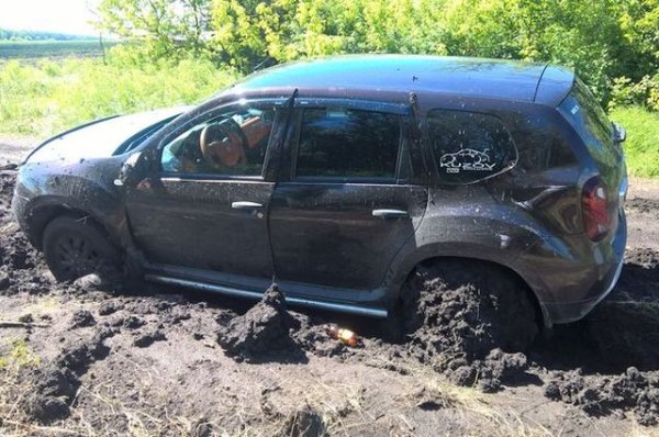 Кросоувърите имат по-голяма склонност да затънат в калта или в дълбок сняг, отколкото колите. Натоварването на двигателя в такива случаи е голямо, а скоростта на движение и съответно въздушният поток към радиатора и ефективността на охлаждане са ниски. Често след няколко години, виждайки първите признаци на повишен разход на масло, дим или удари на буталата, собствениците бързо пускат кросоувъра за продажба, а новият собственик се чуди защо при по-малко от 100 000 км купеният от него автомобил се нуждае от ремонт.