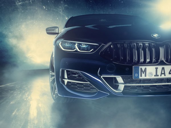 BMW M850i xDrive Night Sky