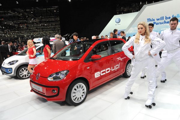 Момичетата на автосалон Женева 2012