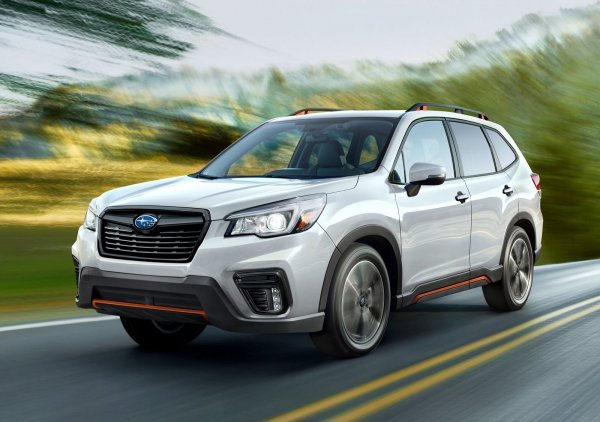Subaru все още се радва на интерес, след като предложи убедителна рецепта, съчетаваща приключенски имидж и репутация за безопасност. Затова и третото място на Forester не бива да ви изненадва, тъй като този модел предлага задвижване на четирите колела и висока безопасност. Мнозина биха искали този модел да полуи и по-мощен вариант на двигателя, но и този върши работа.