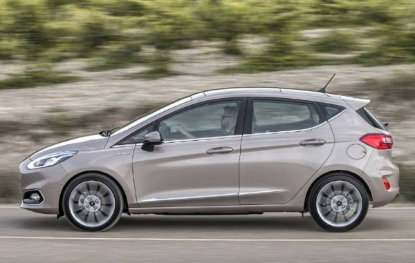 &bdquo;Турботройката&ldquo; Ford EcoBoost е достъпна при няколко модела на марката - Fiesta, Focus и Ecosport, в мощност от 140 к.с. Впрочем, това не е максимумът, който инженерите на американския производител успяват да измъкнат от 998 кубически сантиметра работен обем.