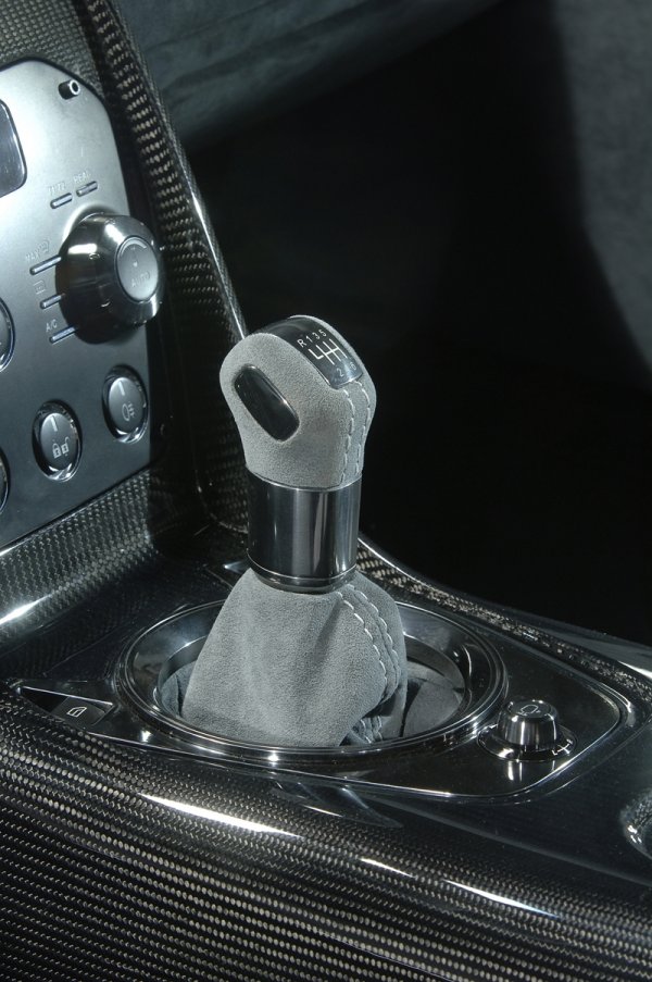 Aston Martin V12 Vantage RS Concept 