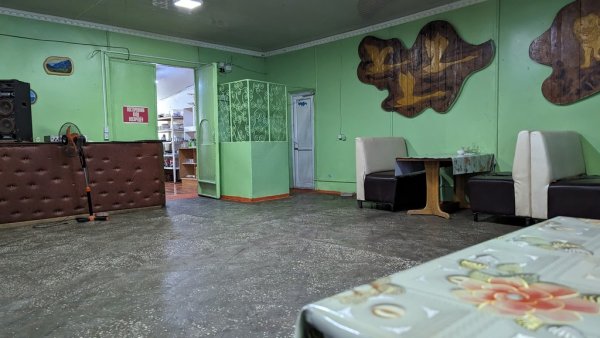 Селската кръчма в Каджъ-Сай - неугледна на вид, но с вкусна храна