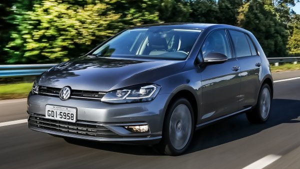 Най-продаваният модел в Европа е трети у нас, но пък отчита 37% ръст на годишна база - очакван резултат, защото след седем години на пазара настоящото поколение си отива и последните бройки се предлагат на по-изгодни цени. Част от тези продажби са в една голяма сделка с таксиметрова компания. 
