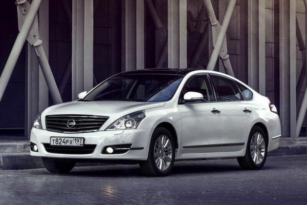 В случая става дума за второто поколение на Teanа, при които дори леки драскотини по боята се оказват сериозен проблем заради тънкия слой грунд, който трябва да пази именно от ръжда. Обикновено това става след инцидент на пътя, като корозията бързо се разпространява. Подобен процес се забелязва дори при коли, които все още са в гаранция. Сериозно страдат капакът, вратите, праговете и багажникът. В случая, също няма значение къде е произведен автомобил. Ръжда се среща дори при сглобените в Япония коли.

"Проблемът е тънкият слой лак, така че ако сте се насочили към Teana, задължително прегледайте всички части, до които можете да стигнете. Ако няма ръжда, този автомобил си заслужава", съветват от компания, която продава модели на Nissan втора ръка.
