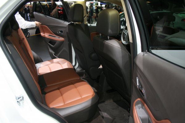 Женева 2012 / Opel Mokka 