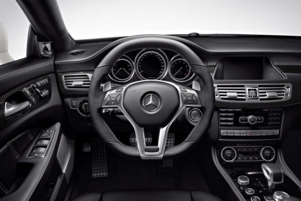 Mercedes-Benz CLS 63 AMG / Mercedes-Benz CLS 63 AMG Shooting Brake 
