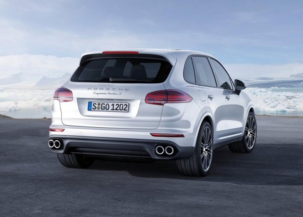  Porsche Cayenne Turbo S 