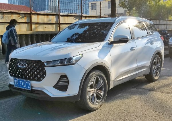 Този модел, както и „братчето“ Chery Tiggo 4, са сред най-малко податливите на корозия нови китайски модели, като основната причина е, че второто им поколение, което се появи само 4 години след първото - през 2020 г., е разработено с оглед бъдещо производство в Русия. Двата кросоувъра се сглобяват в завода на АвтоВАЗ в Санкт Петербург, като получават допълнителна защита от корозия заради условията, в които ще се използват.
