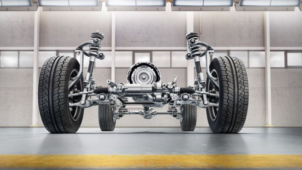 Големият проблем при всички е, че рамата гние. А когато става сума за G-Class, всичко е много скъпо - ремонт, поддръжка, разходи за гориво и т.н. Дори смяната на механизма на чистачките (ако се наложи такава), може да хвърли в ужас клиента.