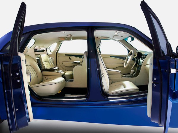 В луксозния салон има безкраен списък от опции (как ви харесва кутия за пури, кафе-машина или китайски комплект за чай?). Под капака се намира 6,4-литров V8 на Chrysler с 470 к.с., а каросерията е подсилена с кевлар и въглеродни влакна. Всичко това струва 300 000 долара, като компанията има поръчки за доста време напред.