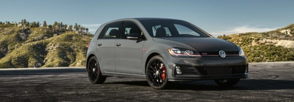 Не е никаква изненада, че британското Общество на автомобилните производители и търговци (SMMT) установи, че сивият е най-популярния цвят, с над половин милион нови регистрации и 22,6% пазарен дял през 2019 г. Те също посочиха VW Golf като моделът, на който този цвят най-много му отива.